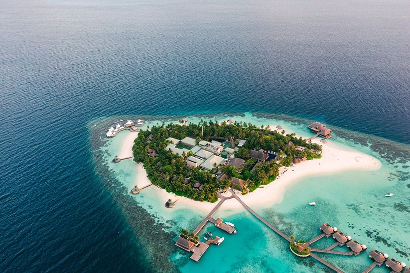 Maldives by Hello Pompoyo