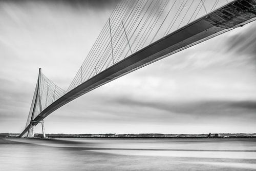 Pont gracieux sur la Seine