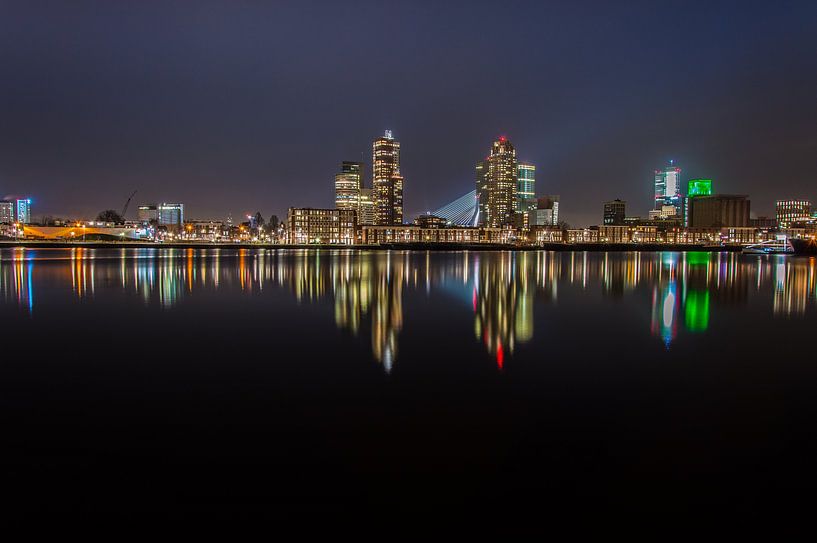 Maashaven, Rotterdam bij nacht van Marco Faasse