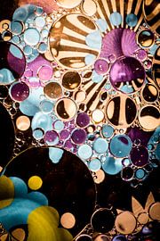 Violettblau von Milou Oomens