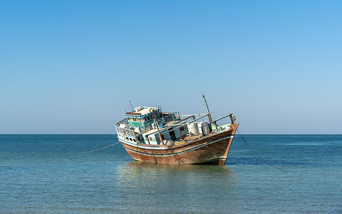 Dhow in de Arabische Zee van de kust van Oman
