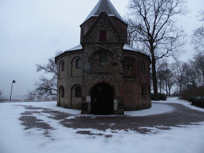 ST. Nicolaas kapel in de sneeuw von Jeroen Schuijffel