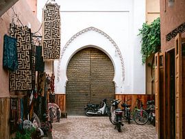 Médina de Marrakech sur Raisa Zwart Tirages photographiques de voyage