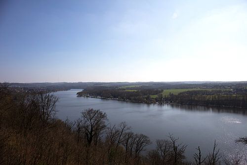 Impressies van het Baldeney-meer in Essen, Duitsland