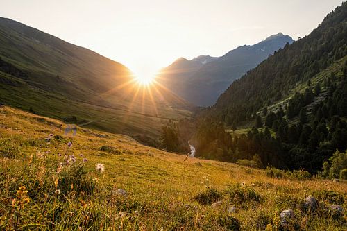 Première lumière dans la vallée du Rofental