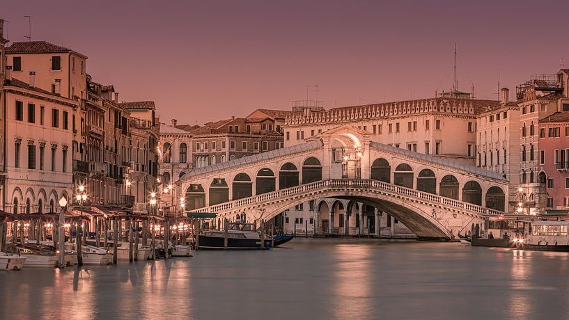Coucher de soleil à Venise sur le pont du Rialto par Henk Meijer Photography