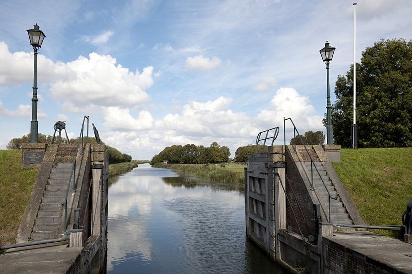 Dirkslandse Sas diese Schleuse von 1791 diente bis in die 1970er Jahre von W J Kok