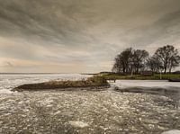 La glace qui s'écrase au large de Laaxum.