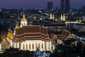 Wat Ratchanatdaram Worawihan und Demokratiedenkmal in Bangkok von Walter G. Allgöwer