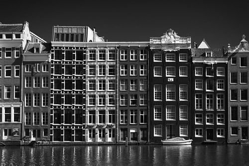 Houses in Amsterdam/ black and white