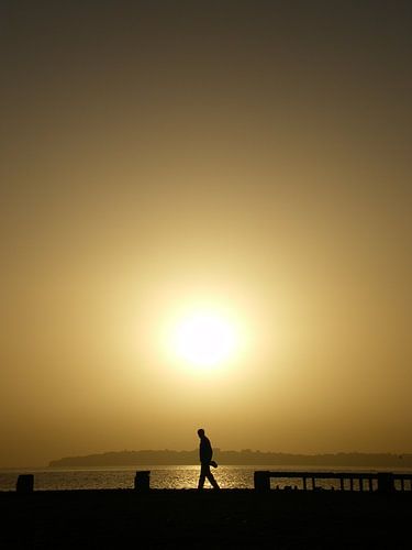 walking in Dakar Senegal von joost vandepapeliere