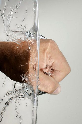Splash hand of the photographer Portrait