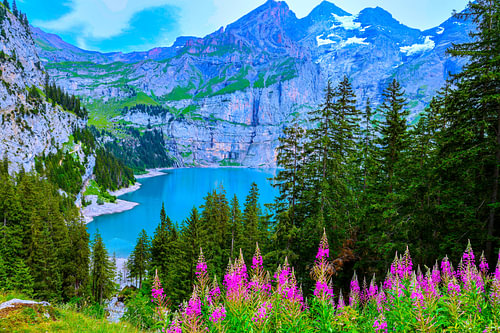 Lac d'Oeschinen, Suisse