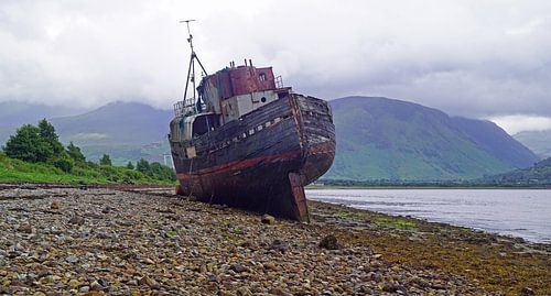 Gestrande boot in Corpach