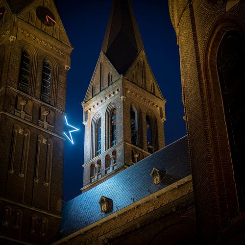 De ster tussen de kerktorens Brigidakerk Geldrop