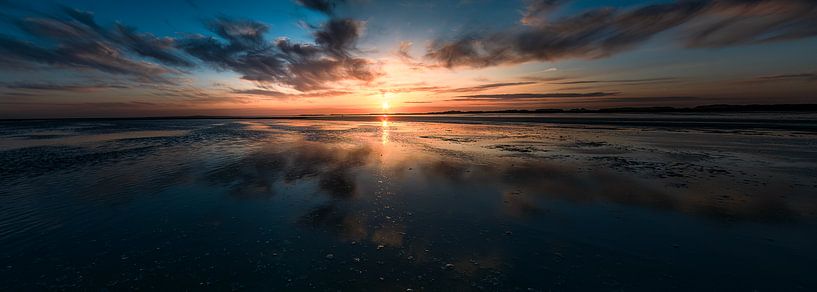 Sunset Terschelling by Jan Linskens