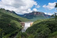 the swadini dam near the blyde river with the dragensberg   van ChrisWillemsen thumbnail