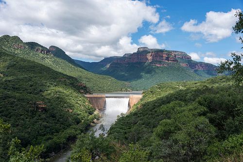 the swadini dam near the blyde river with the dragensberg  