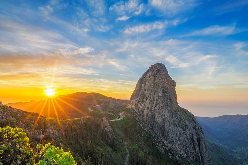 Roque Argando bei Sonnenaufgang - La Gomera, Spanien von Dieter Meyrl