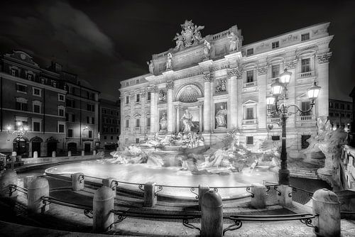 Fontana die Trevifontein in Rome. Balck & White.