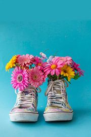 Reproduction d'art « Fleurs en baskets » sur studio photoflash