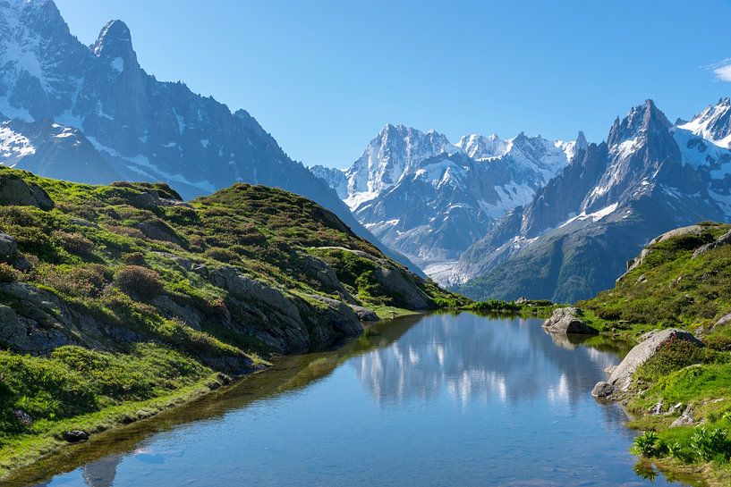 Weerspiegeling bij de Mont Blanc in Frankrijk van Linda Schouw