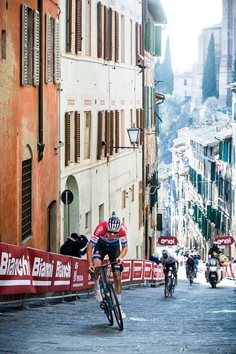 Mathieu van der Poel wint in Siena