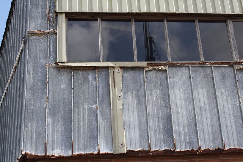 Vervallen loods in de haven van Harlingen von Jetty Boterhoek