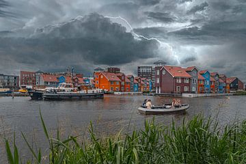 Adembenemend Reitdiep Groningen: Onweersbui Fotografie met Vrolijke Huizen van Elianne van Turennout