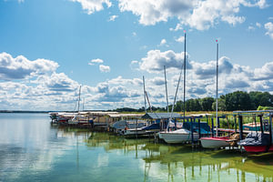 Boote am Unterucksee in Röpersdorf