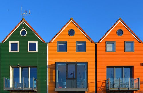 3 kleurrijke havenwoningen