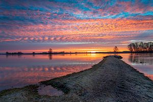 Sonnenaufgang von Pieter limbeek