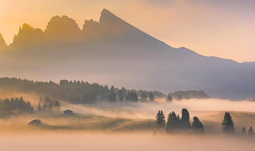 Sonnenaufgang auf der Seiser Alm von Henk Meijer Photography