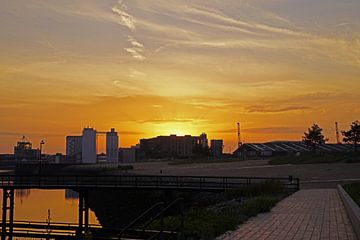 Sonnenaufgang im Bremer Hafen