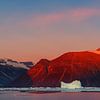 Zonsopkomst in de Rodefjord, Scoresby Sund, Groenland van Henk Meijer Photography