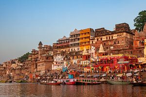 Die Ghats von Varanasi am Ganges