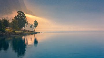 Sunrise at Lake Lovatnet