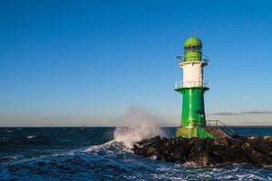 Mole in Warnemünde an einem stürmischen Tag