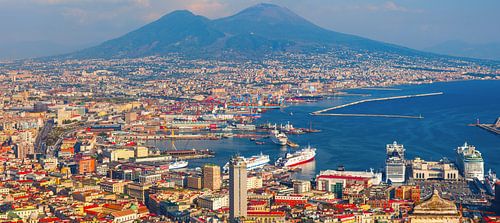 Lucht panoramisch uitzicht op Napels stad