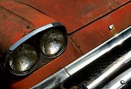 Detail van roestige oude rode Ford van Alice Berkien-van Mil thumbnail