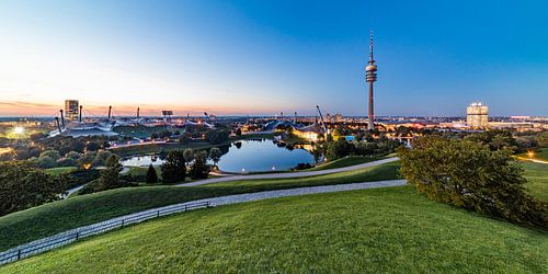 Panorama Olympisch Park en BMW toren in München