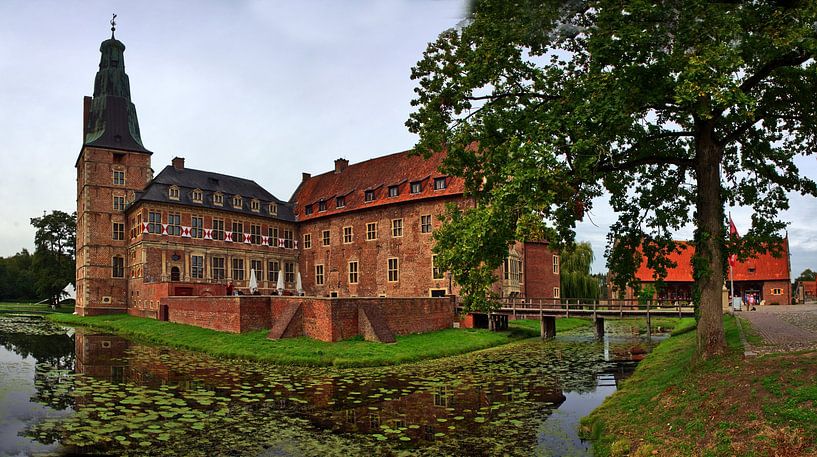 Vue générale du château de Raesfeld par Edgar Schermaul