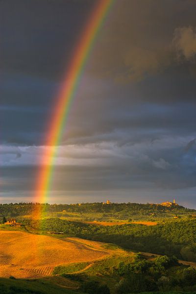 Regenboog over Pienza, Toscane, Italië van Henk Meijer Photography