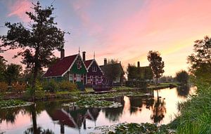 Huisjes Zaanse Schans bij zonsopkomst van John Leeninga