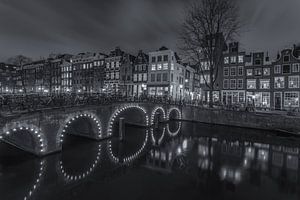 Amsterdam by Night - Herengracht en Herenstraat - 2 van Tux Photography