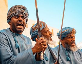 Singing warriors by Auke Hamers