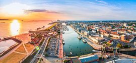 Bremerhaven met zonsondergang