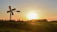 Zonsondergang polder landschap Nederland van Marjolein van Middelkoop thumbnail