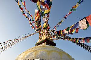 Stupa und Gebetsfahnen in Kathmandu