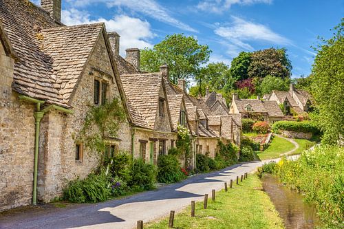 Arlington Row in Bibury, Cotswolds, England von Christian Müringer